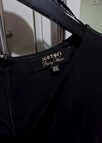 Koton Kemerli Siyah V Yakalı Uzun Kadın Elbise - Görsel 3