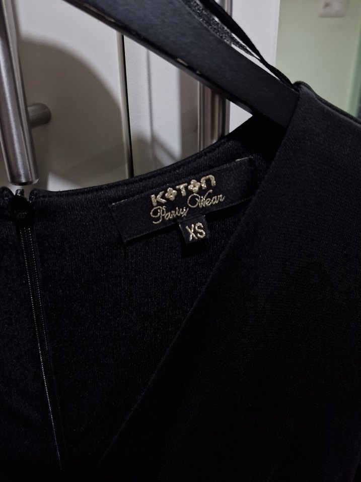 Koton Kemerli Siyah V Yakalı Uzun Kadın Elbise - Görsel 3