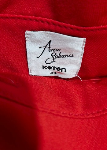 Koton Kadın Kemer Detaylı Kırmızı Pilili Kumaş Pantolon - Görsel 4