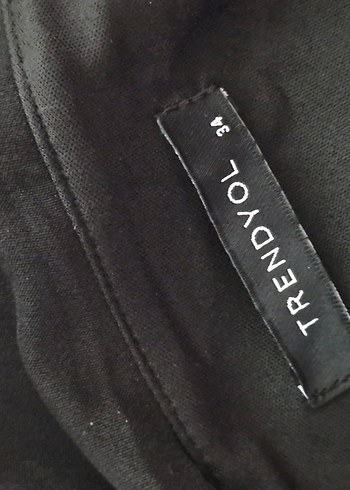 Trendyolmilla Yaka Kolları Fırfırlı Siyah Midi Elbise - Görsel 4