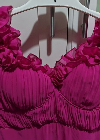 Trendyolmilla Fuşya Pembe V Yaka Fırfırlı Uzun Abiye Elbise - Görsel 6