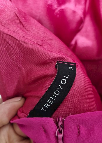 Trendyolmilla Fuşya Pembe V Yaka Fırfırlı Uzun Abiye Elbise - Görsel 14