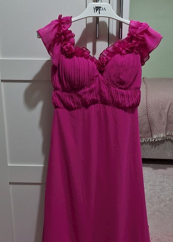 Trendyolmilla Fuşya Pembe V Yaka Fırfırlı Uzun Abiye Elbise - Görsel 2