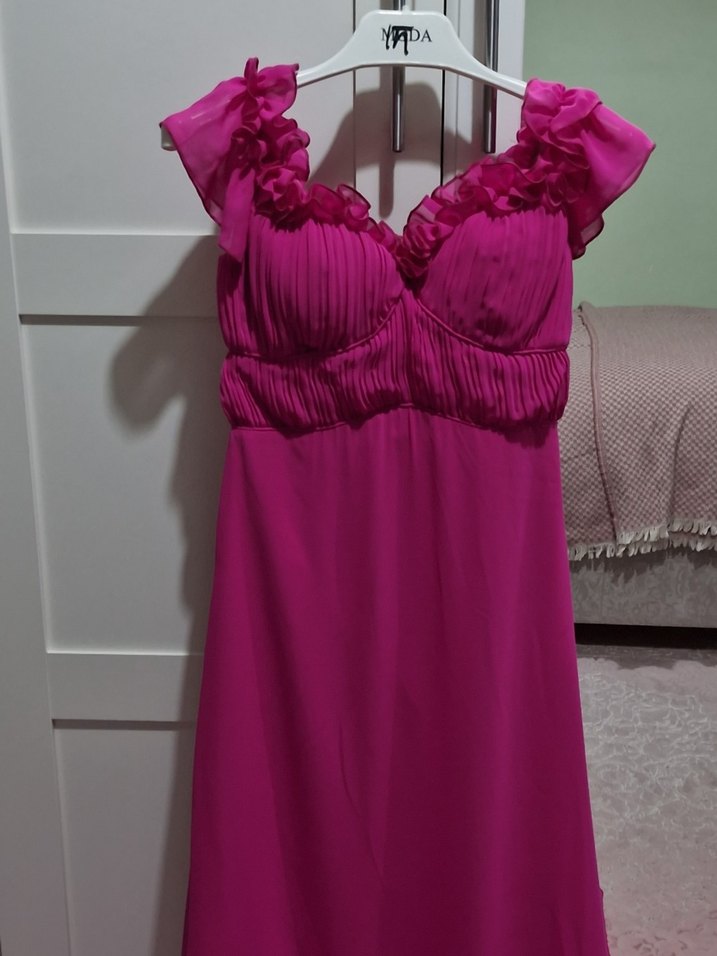 Trendyolmilla Fuşya Pembe V Yaka Fırfırlı Uzun Abiye Elbise - Görsel 3