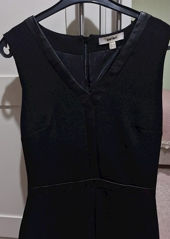 Koton Siyah V Yaka Kemerli Kolsuz Midi Elbise - Görsel 3