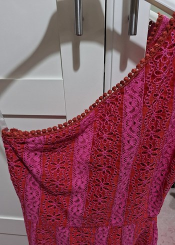 Trendyolmilla Tek Omuz Fisto Dantelli Pembe Astarlı Midi Elbise - Görsel 4