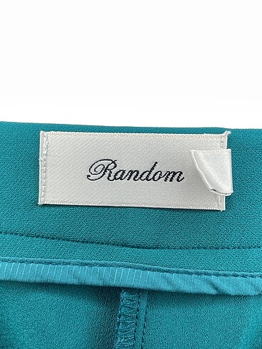 38 Beden yeşil Renk Random Kumaş Pantolon %70 İndirimli.