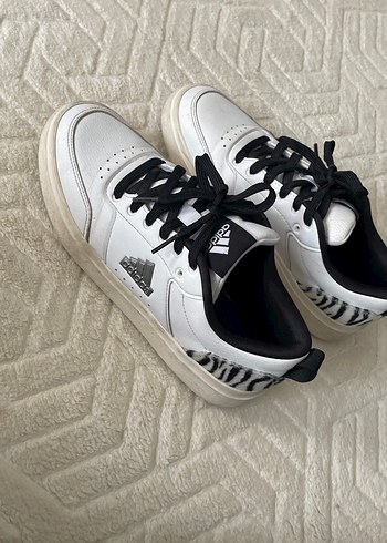 Adidas ürünü