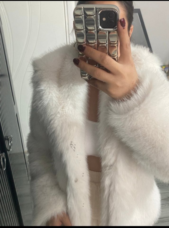 Beyaz Kürk Detaylı Uzun Kollu Midi Kadın Ceket - Görsel 3