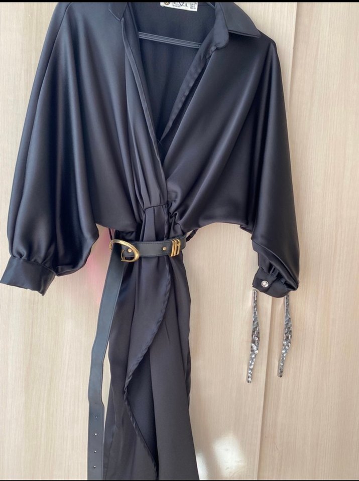 Kemer Detaylı Siyah Parlak Uzun Elbise - Görsel 2