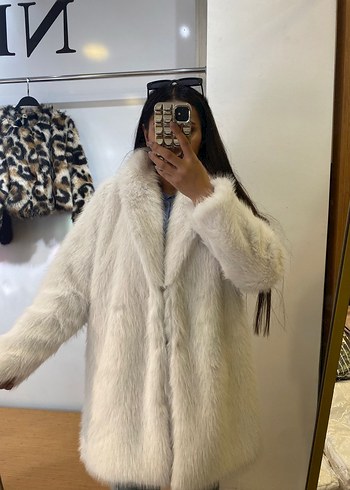 Beyaz Kadın Suni Kürk - Görsel 3