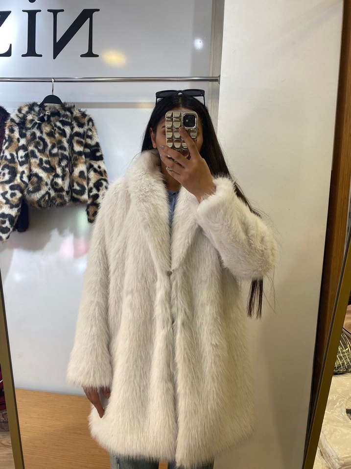 Beyaz Kadın Suni Kürk - Görsel 2