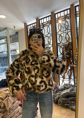 Leopar Desenli Kahverengi Suni Kürk Ceket - Görsel 4