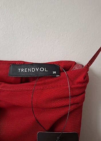 Trendyol & Milla Kırmızı tek kol elbise