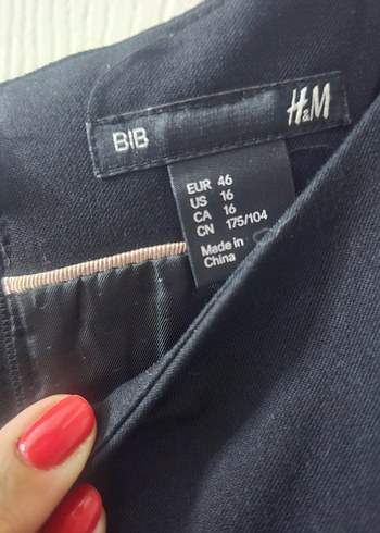 46 Beden siyah Renk H&M siyah elbise