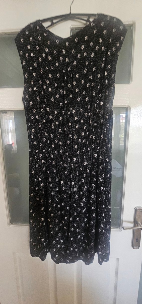 Siyah Kolsuz Kadın Elbise - Görsel 4