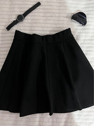 Siyah Pileli Etek - Görsel 2