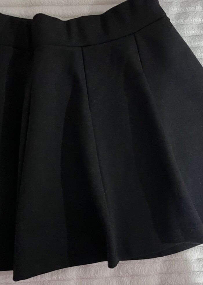 Siyah Pileli Etek - Görsel 3