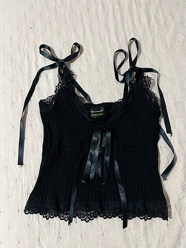 Trendyol & Milla Kolu Kurdele Detaylı Dantelli Crop