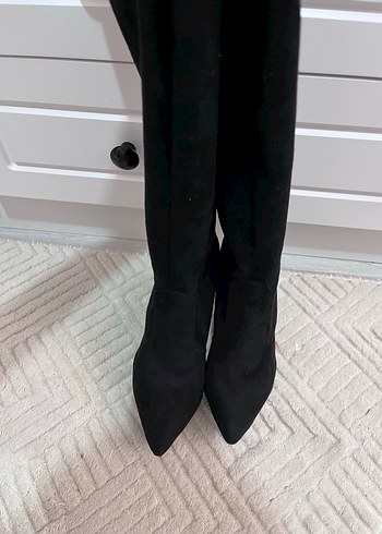 Siyah Süet Topuklu Çizme - Görsel 4