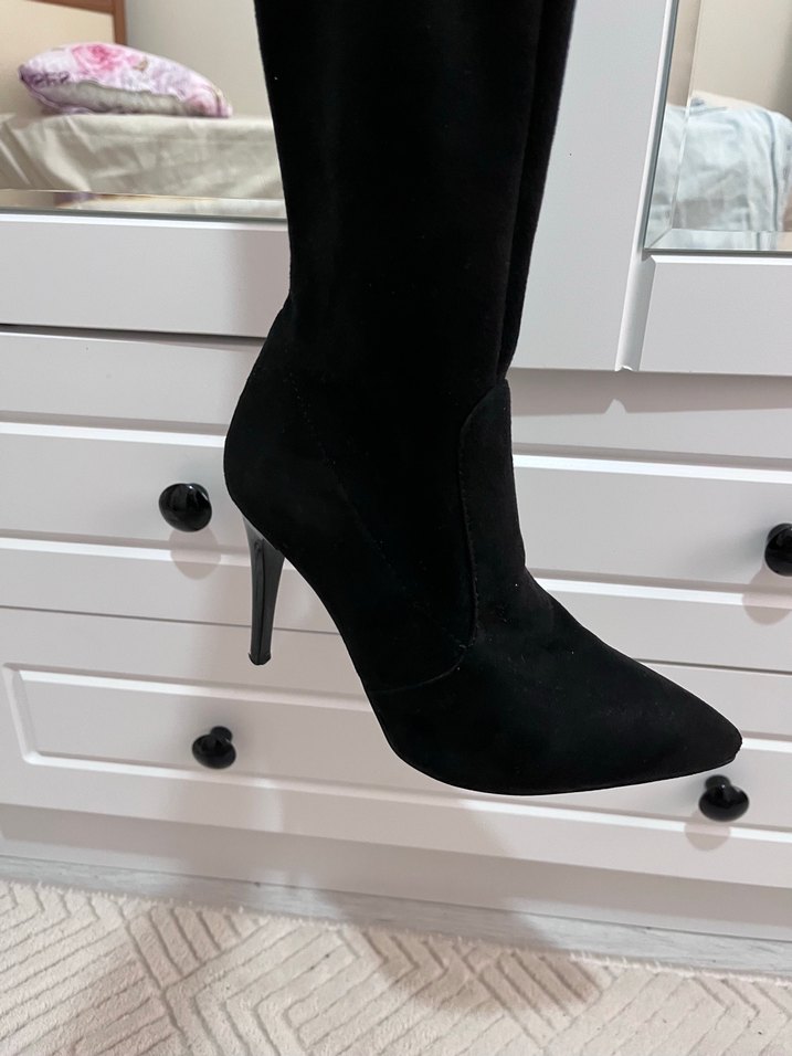 Siyah Süet Topuklu Çizme - Görsel 3