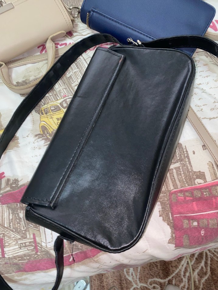 Siyah Deri Tokalı Kadın Çanta - Görsel 2