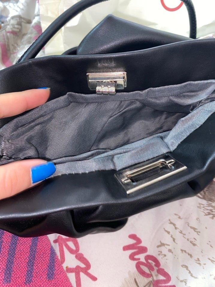 Kilitli Siyah Deri Kadın Çanta - Görsel 2