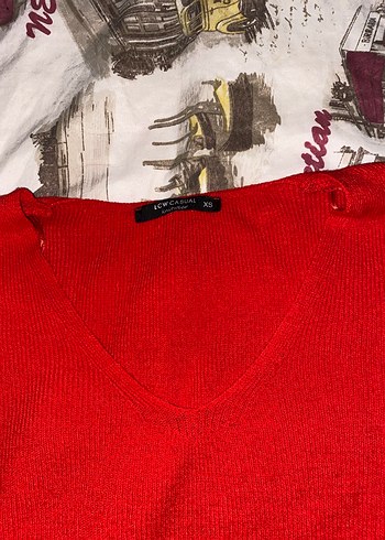 Kırmızı V Yakalı Kadın Triko Kazak - Görsel 2