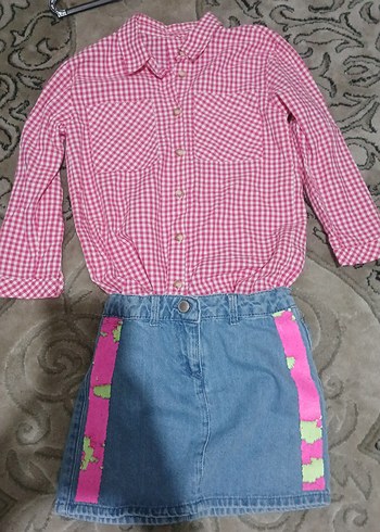 Kız Çocuk Pembe Düğmeli Gömlek ve kot etek - Görsel 2
