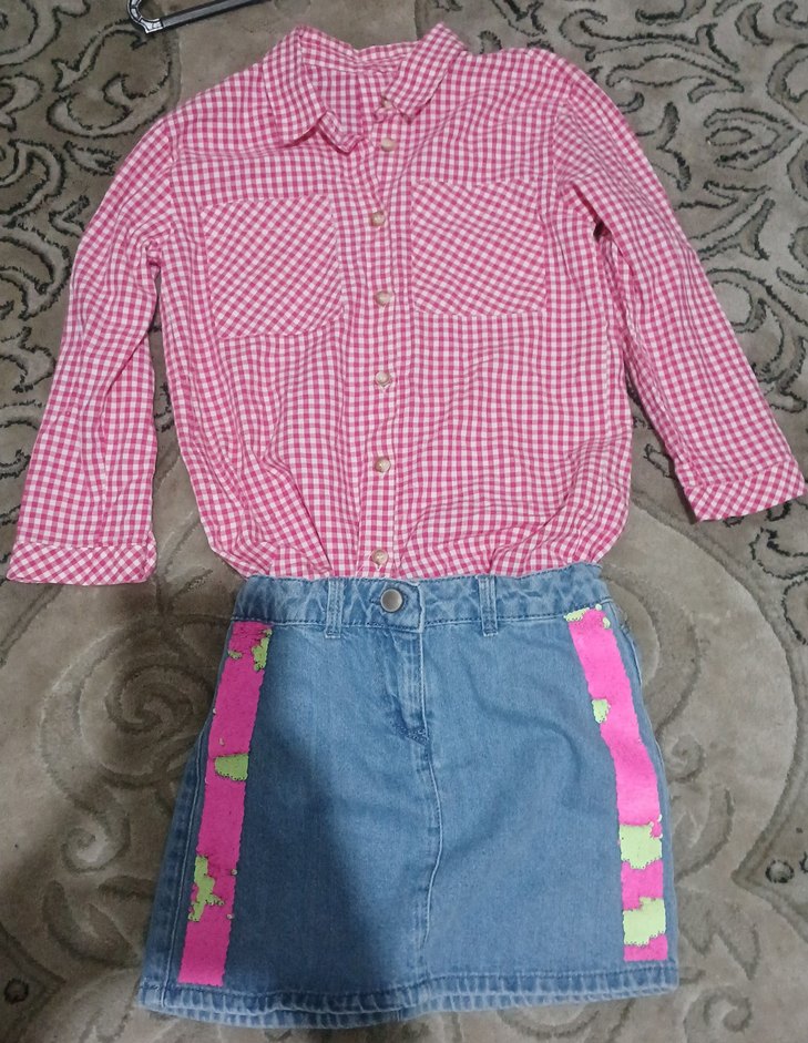 Kız Çocuk Pembe Düğmeli Gömlek ve kot etek - Görsel 2