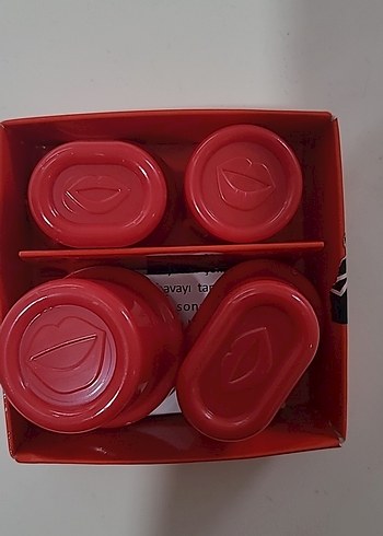 MAC MAC Kırmızı Dudak Dolgunlaştırma Seti 4 lü