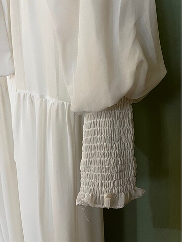 Beyaz Şifon Tesettür Elbise - Görsel 2