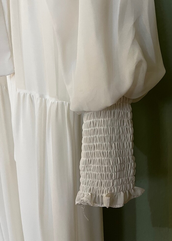 Beyaz Şifon Tesettür Elbise - Görsel 2