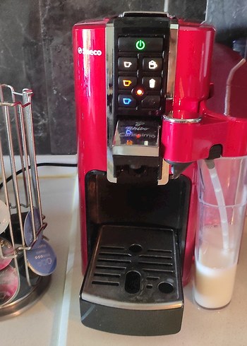 Tchibo Kırmızı Kahve Makinesi