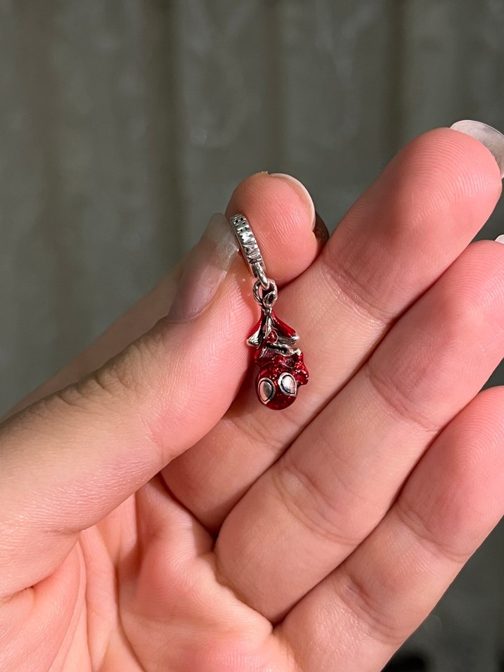 pandora spiderman charm - Görsel 2