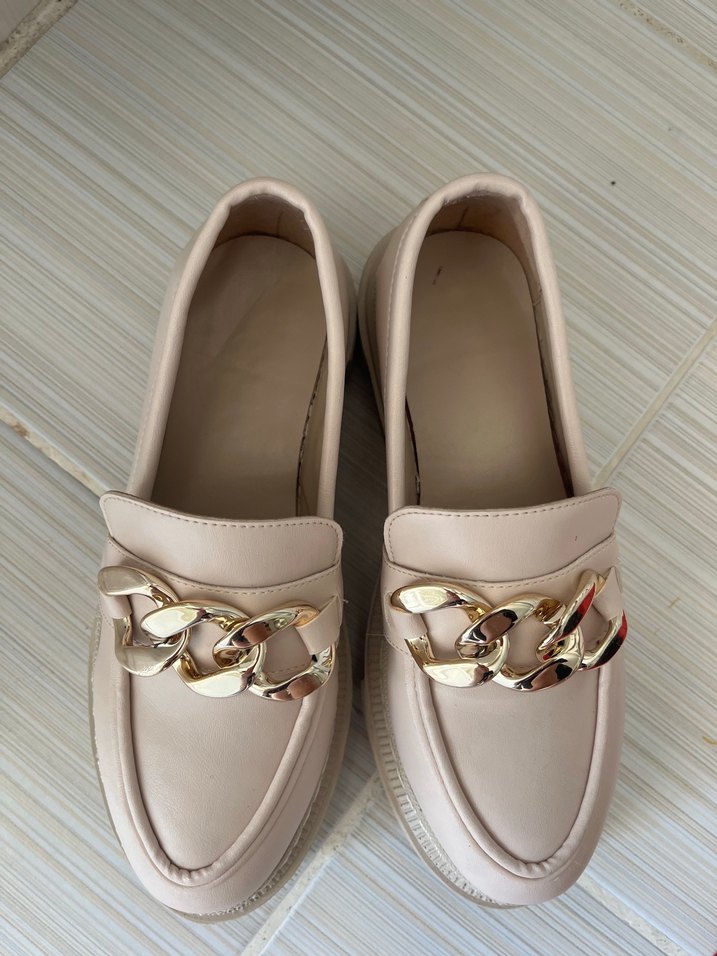 Beyaz Zincir Detaylı Kız Loafer Ayakkabı - Görsel 2