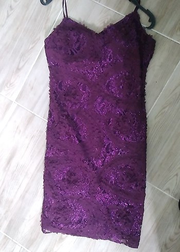 m Beden mor Renk Mor Dantel Detaylı Midi Abiye Elbise