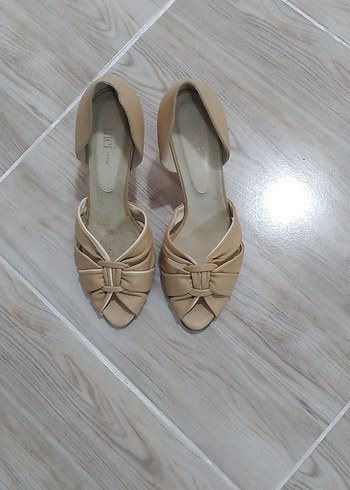 Bej Piliseli Stiletto Kadın hakiki deri Abiye Ayakkabı