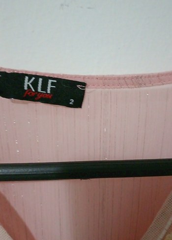KLF Pembe V Yaka İşlemeli Bohem şifon Bluz