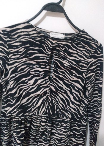 xs Beden Zebra Desenli Uzun Kollu bershka elbise xs