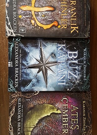 Karanlık zihinler kitap seti.