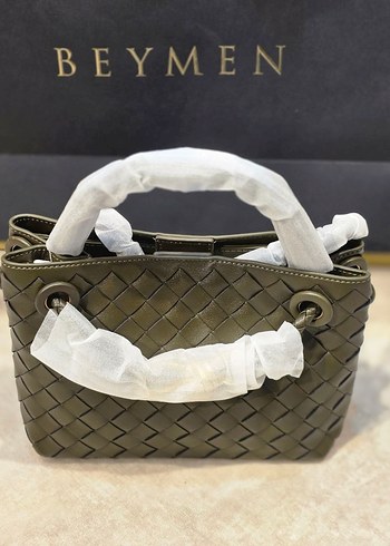 Bottega Veneta Haki Orgu Mini El Cantasi Siklik Ve Pratiklik Bir Arada