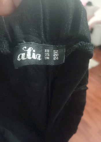 Siyah Mini Süet Pantolon