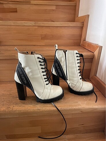 Louis Vuitton Louis vuitton star trail ankle boots lv bot