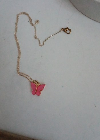 Pembe Zincir Detaylı Minimalist Kelebek Kolye - Görsel 3