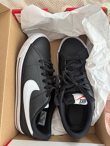 Nike court legacy 2 kere giyildi