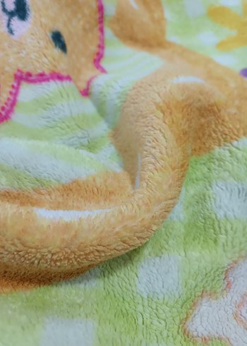 Çocuklar için renkli desenli battaniye - Görsel 3