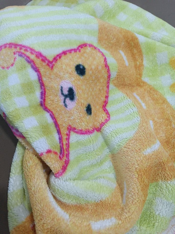 Çocuklar için renkli desenli battaniye - Görsel 2