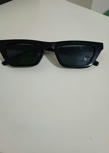 Minimalist Siyah Gotik Kadın Gözlüğü