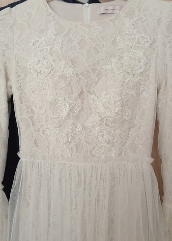 Dantel İşlemeli Beyaz Uzun Kollu Vintage Elbise